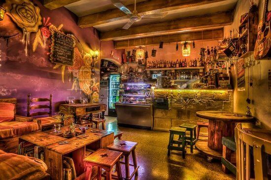 Gugar Hangout & BAR