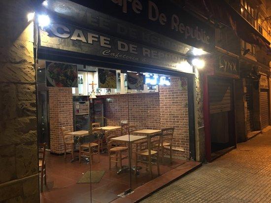 Cafe De Republic