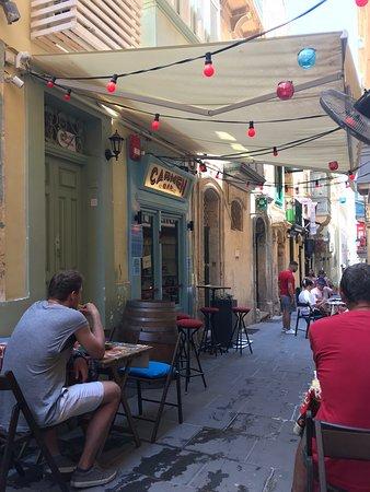 Carmen Bar