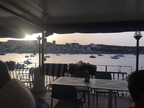 Barracudas Bar & Restaurant