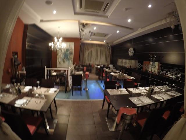 Dvenue Restaurant & Lounge