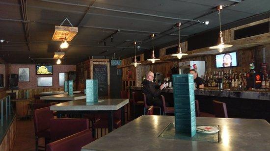 Billy's Sports Bar & Kitchen