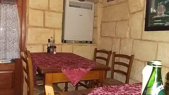 Ta Nejna Restaurant and Pizzeria