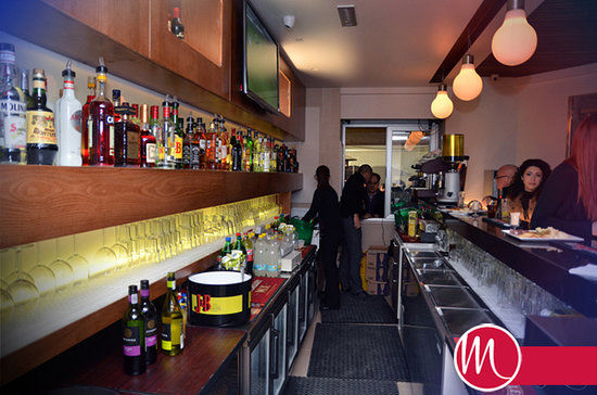 Mellos - Bar & Grill